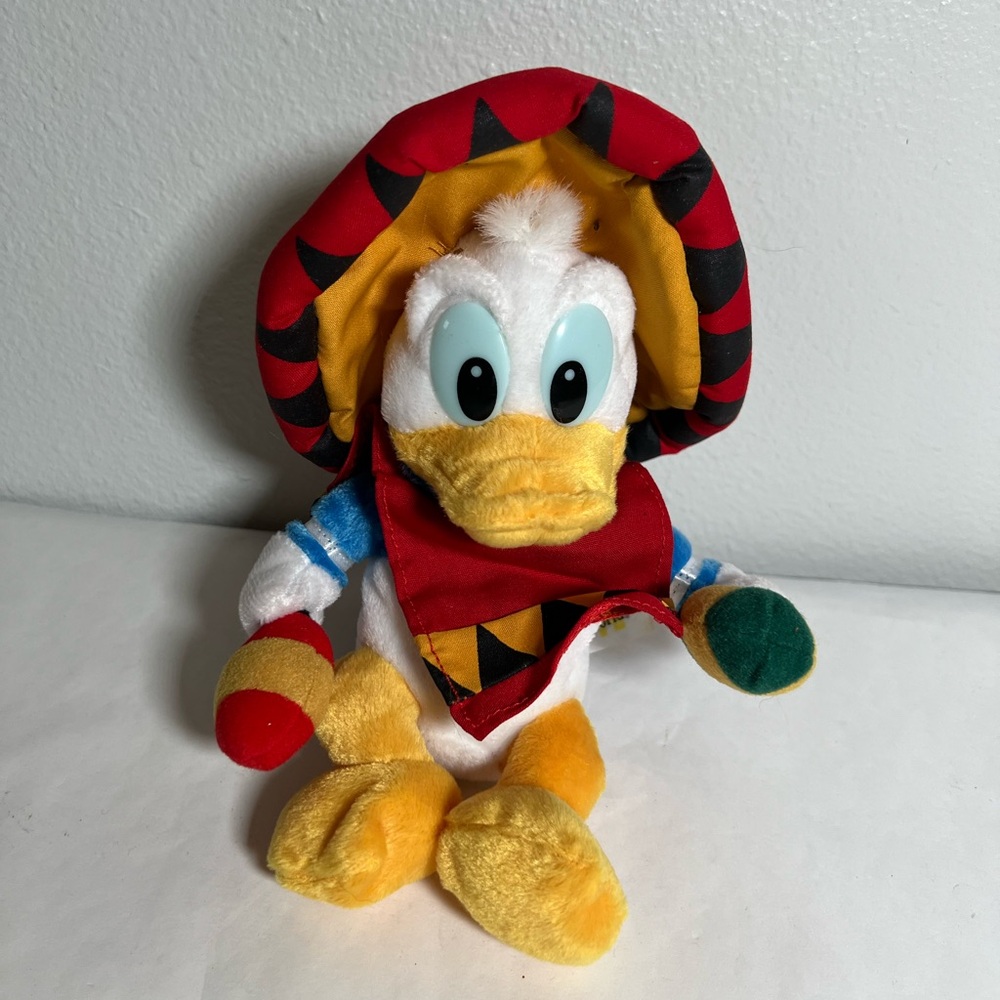 Disney Epcot Mexico Donald Duck plush with‎ tags